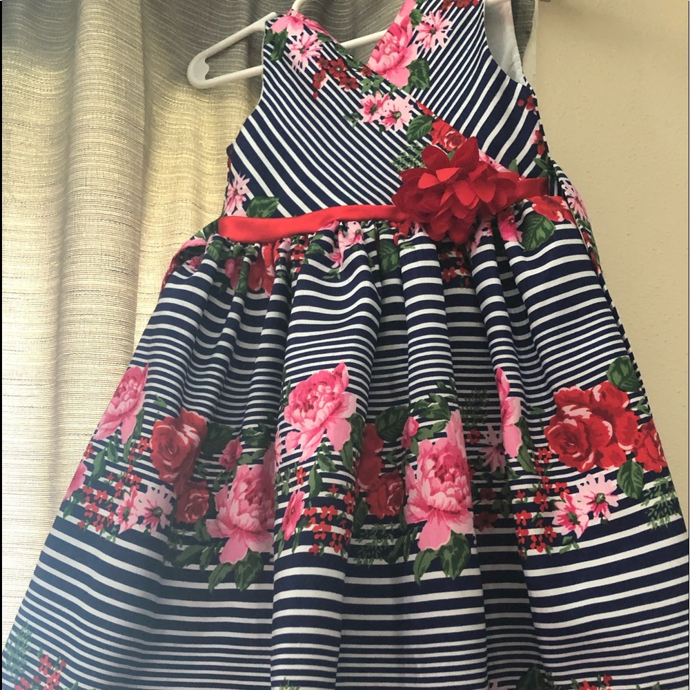 Girls dress